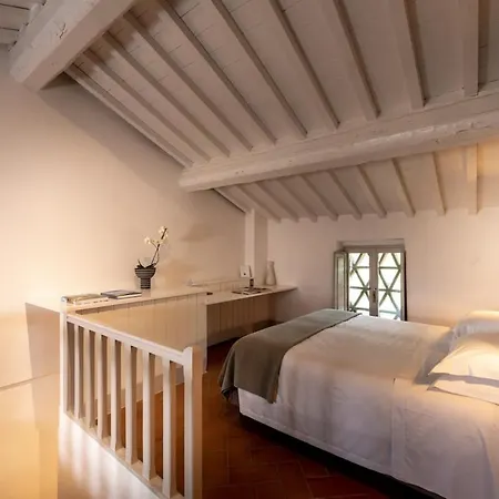 Unique With Infinity Pool Inside Chianti Corti