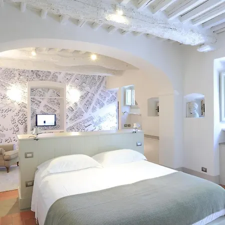 Unique With Infinity Pool Inside Chianti Βίλα *