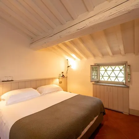 Unique With Infinity Pool Inside Chianti *