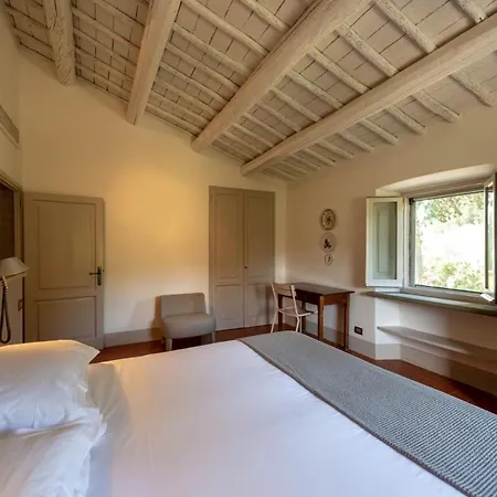 Unique With Infinity Pool Inside Chianti