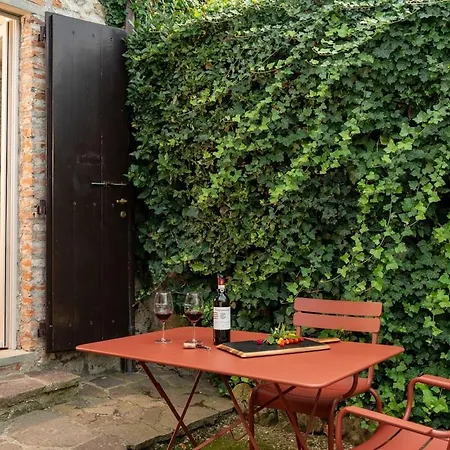 Unique With Infinity Pool Inside Chianti Corti